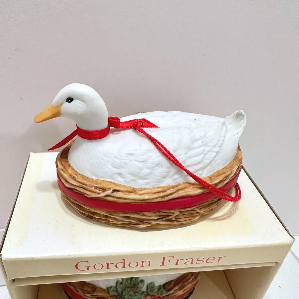 Schmid Gordon Fraser 1985 Set-2 Vintage Christmas‎ Ornament Duck in Basket White